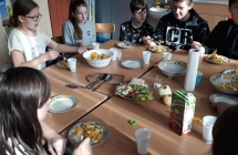 Uczniowie SP w Dziadowicach podczas Tygodnia DOBRYCH RELACJI