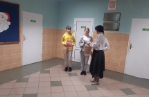 wreczenie nagrody Marii przez Pania Alicje Maciejewska