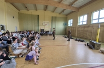 Uczniowie podczas rekonstrukcji historycznej