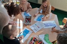 zerowka w trakcie ozdabiania skarpetek