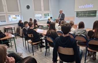 spotkanie uczniow kl. 7 i 8 z panem Szelagiem