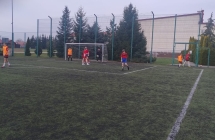 Uczniowie SP w Dziadowicach podczas Mistrzostw Powiatu Tureckiego w Pilke Nozna (4)