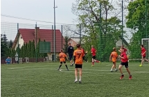 Uczniowie SP w Dziadowicach na eliminacjach do ogolnopolskiego Turnieju Z Podworka na Stadion o Puchar Tymbarku